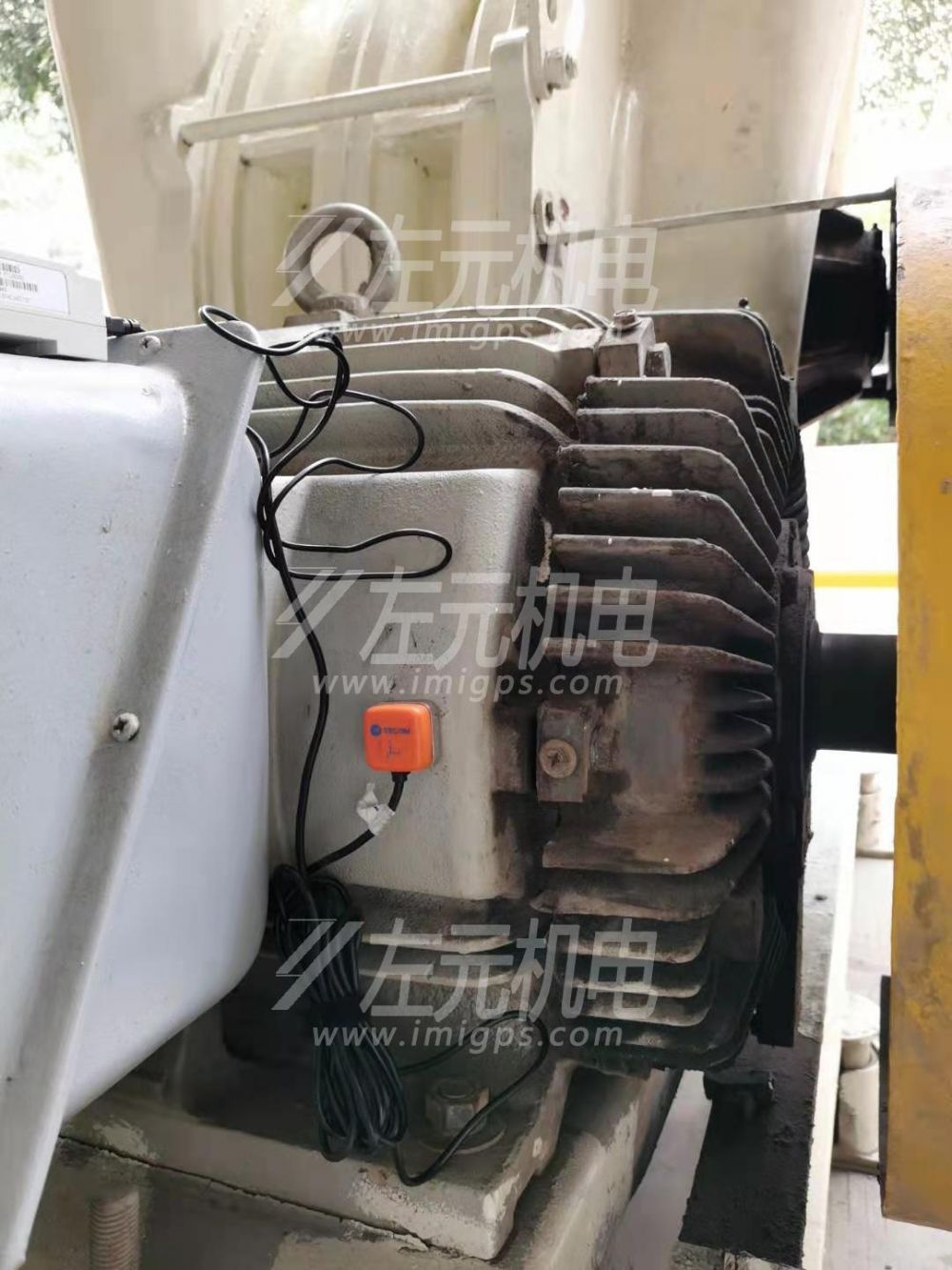 便捷式振動(dòng)診斷儀及紅外溫度儀對(duì)電機(jī)進(jìn)行診斷分析